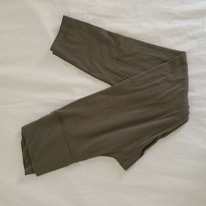Lululemon align pant Olive green 25"